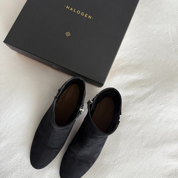 Halogen "Abbi" Block Heel Black Suede Ankle Booties - Picture 1 of 6